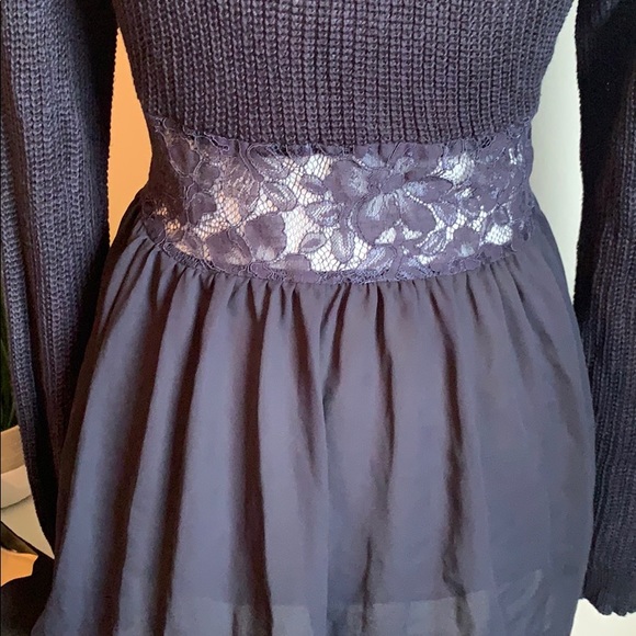 3/$15💕 NWOT Beautiful dress sweater by NY&Company - Picture 3 of 7